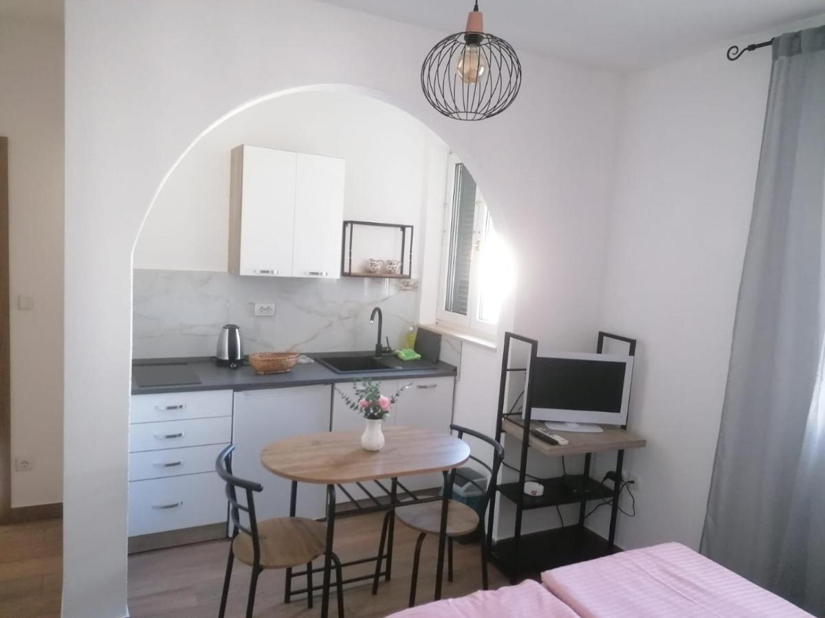 Vila Mateja Trogir Exterior photo
